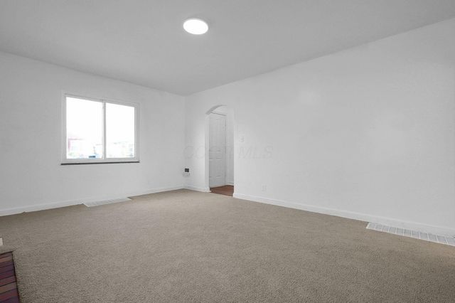 2204 Medina Avenue, Columbus, OH 43211