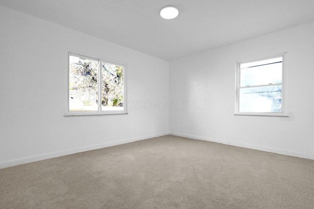 2204 Medina Avenue, Columbus, OH 43211