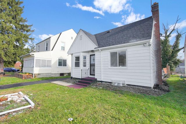 2204 Medina Avenue, Columbus, OH 43211