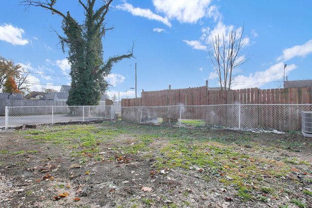 2204 Medina Avenue, Columbus, OH 43211