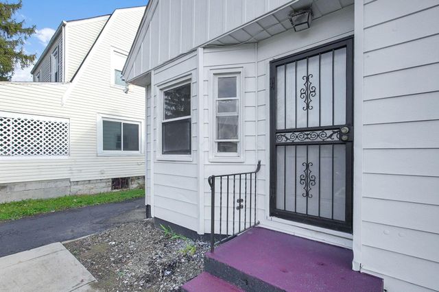 2204 Medina Avenue, Columbus, OH 43211