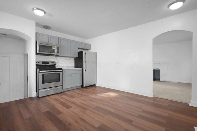 2204 Medina Avenue, Columbus, OH 43211