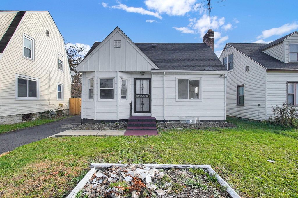 2204 Medina Avenue, Columbus, OH 43211