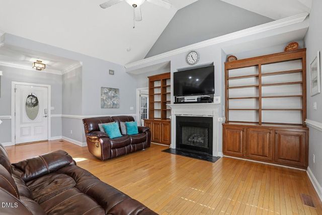 125 Dexterfield Drive, Fuquay Varina, NC 27526