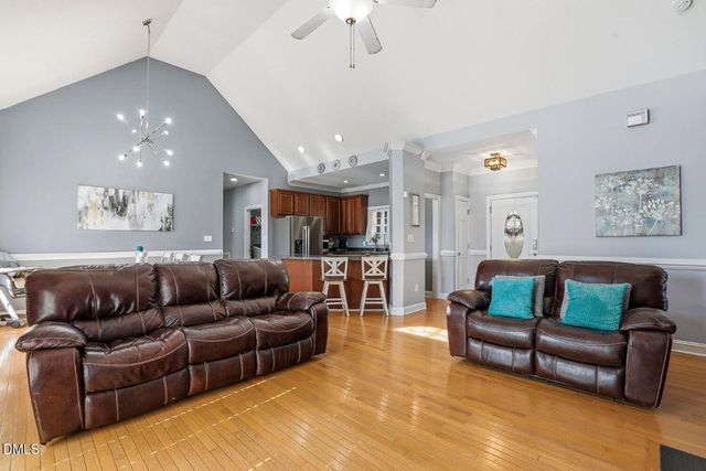 125 Dexterfield Drive, Fuquay Varina, NC 27526