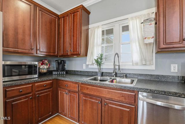 125 Dexterfield Drive, Fuquay Varina, NC 27526