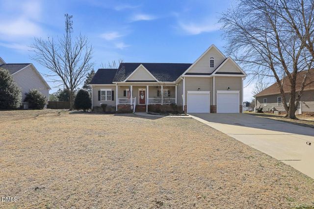 125 Dexterfield Drive, Fuquay Varina, NC 27526