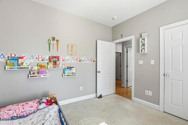 125 Dexterfield Drive, Fuquay Varina, NC 27526