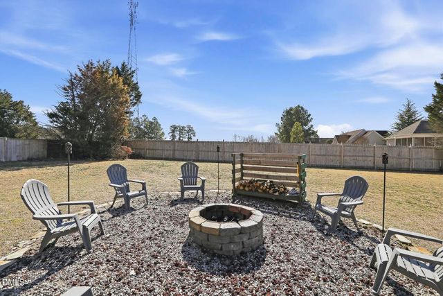 125 Dexterfield Drive, Fuquay Varina, NC 27526