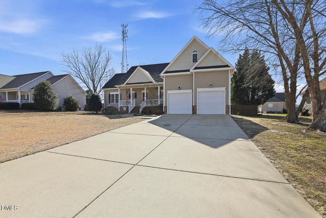 125 Dexterfield Drive, Fuquay Varina, NC 27526