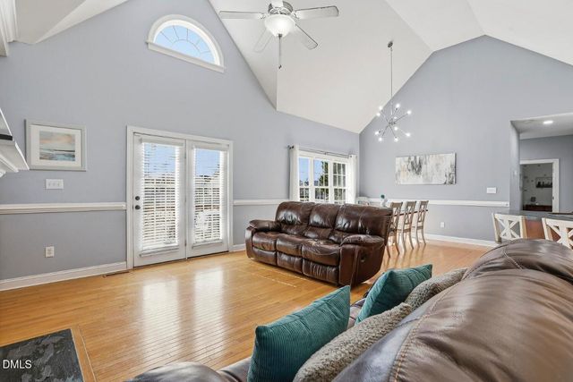 125 Dexterfield Drive, Fuquay Varina, NC 27526