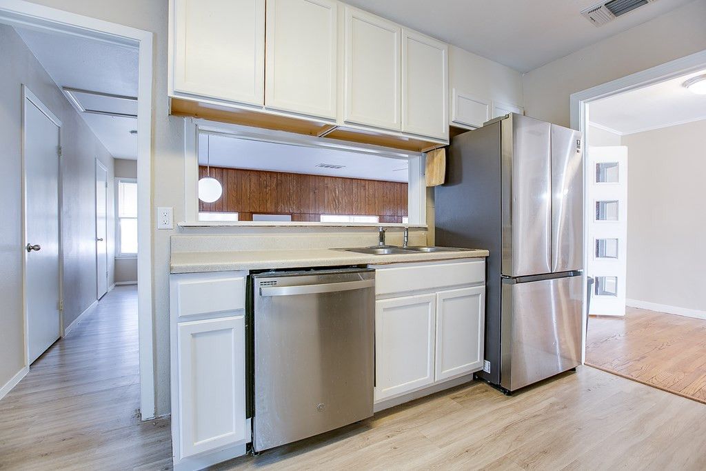 Image 11 of property listing at 1908 Webster Street, San Angelo, TX 76901