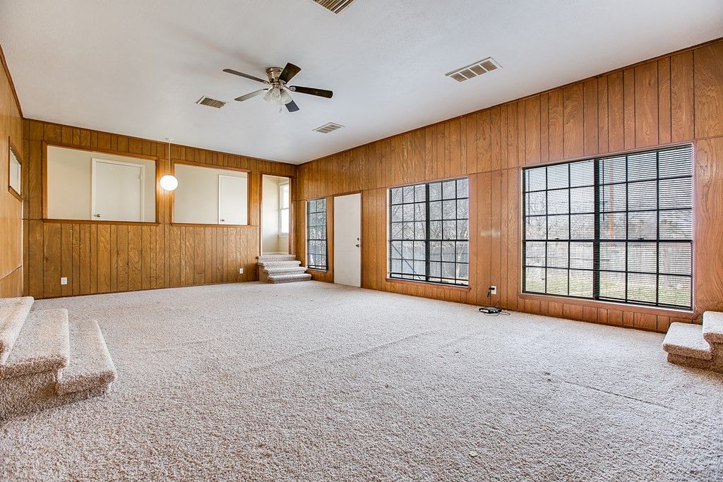 Image 14 of property listing at 1908 Webster Street, San Angelo, TX 76901