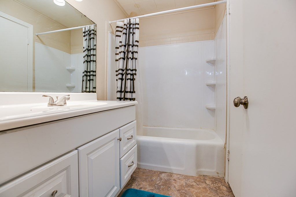 Image 17 of property listing at 1908 Webster Street, San Angelo, TX 76901