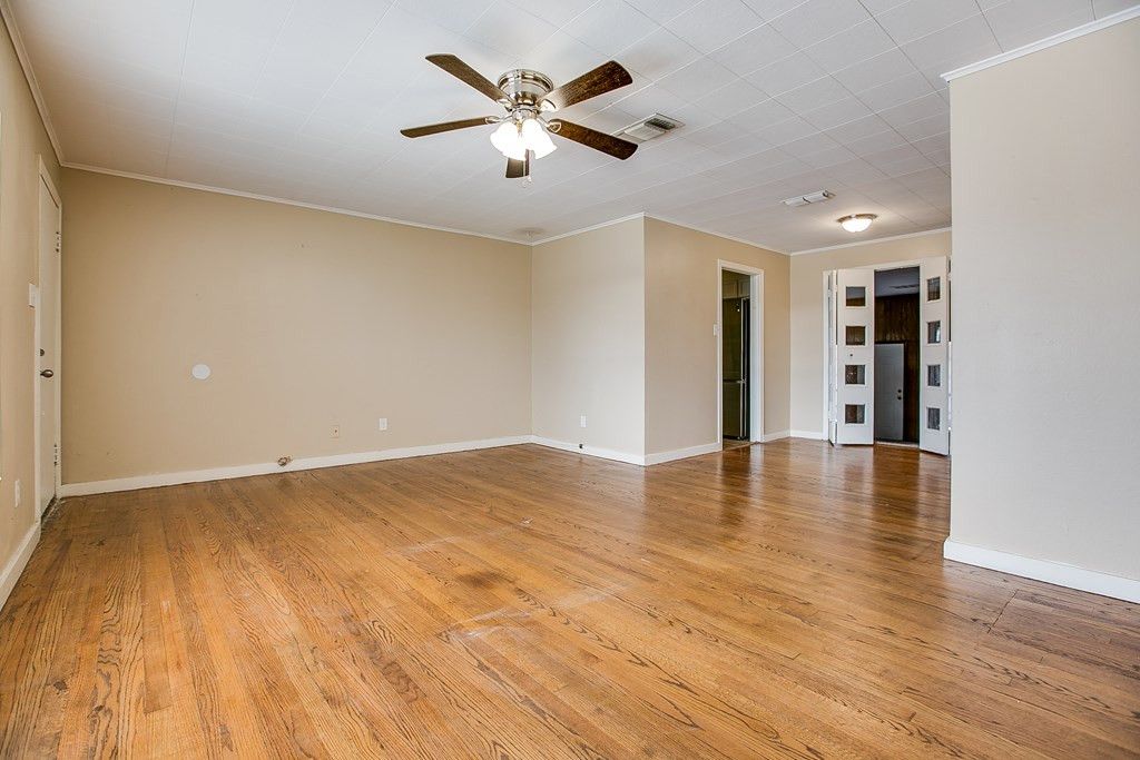 Image 5 of property listing at 1908 Webster Street, San Angelo, TX 76901