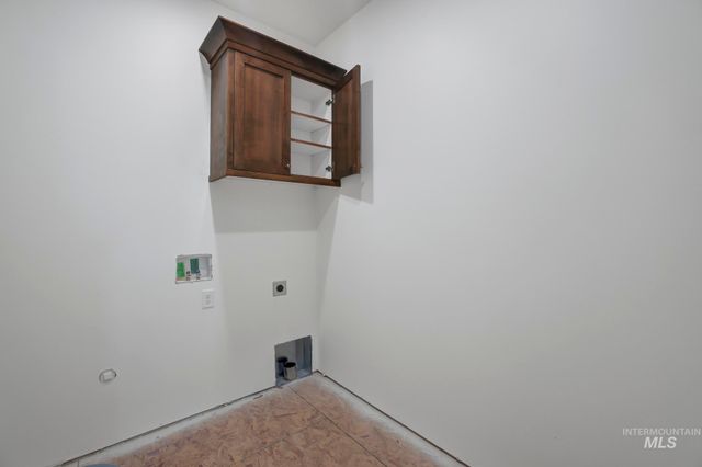 979 Siphon St, Twin Falls, ID 83301
