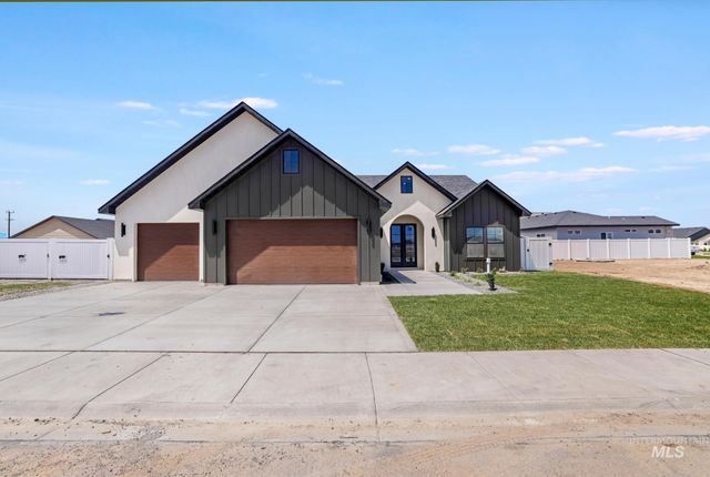 979 Siphon St, Twin Falls, ID 83301