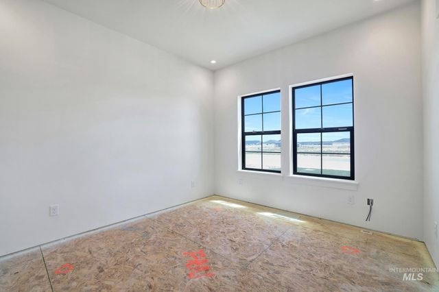 979 Siphon St, Twin Falls, ID 83301