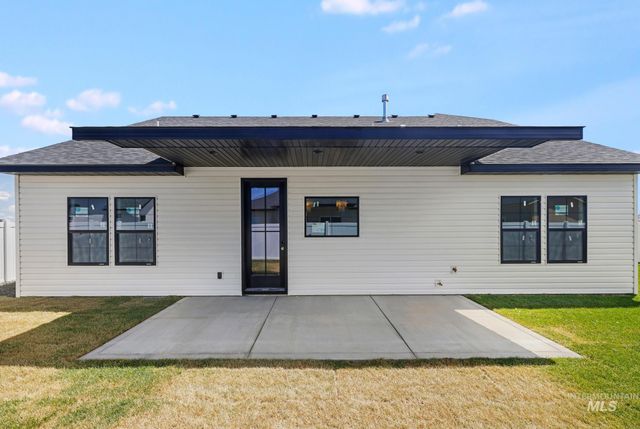 979 Siphon St, Twin Falls, ID 83301