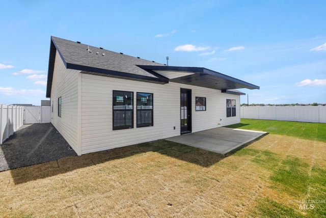 979 Siphon St, Twin Falls, ID 83301