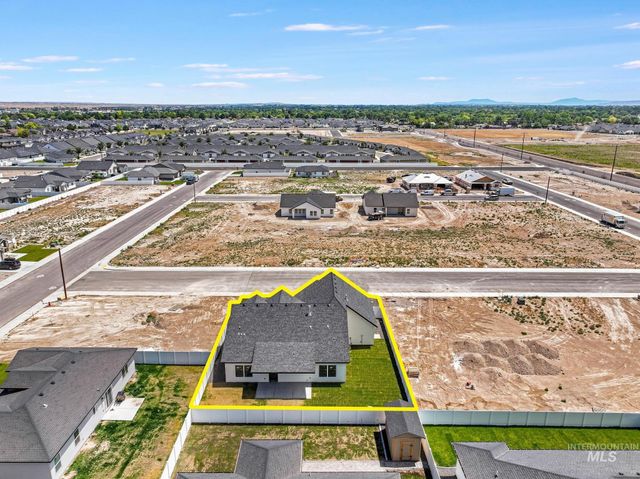 979 Siphon St, Twin Falls, ID 83301