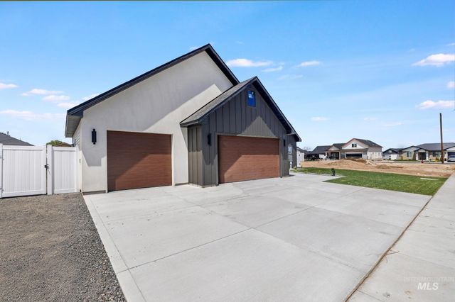 979 Siphon St, Twin Falls, ID 83301