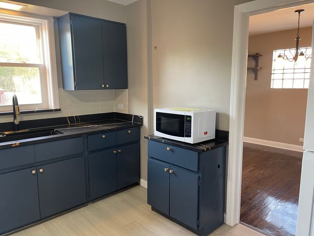 2212 123rd Place, Blue Island, IL 60406