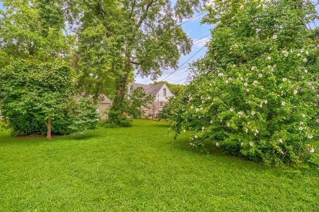 1210 S Pennsylvania Avenue, Springfield, MO 65807