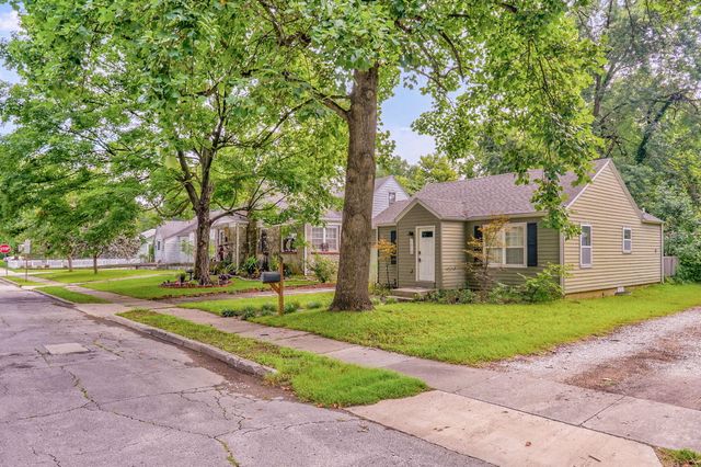 1210 S Pennsylvania Avenue, Springfield, MO 65807