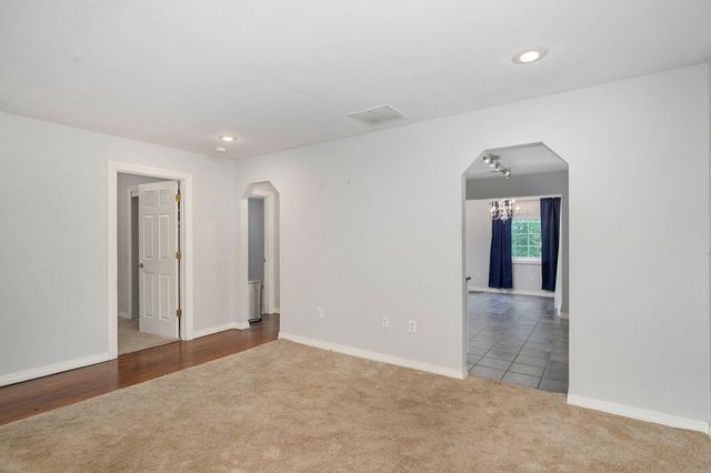1210 S Pennsylvania Avenue, Springfield, MO 65807