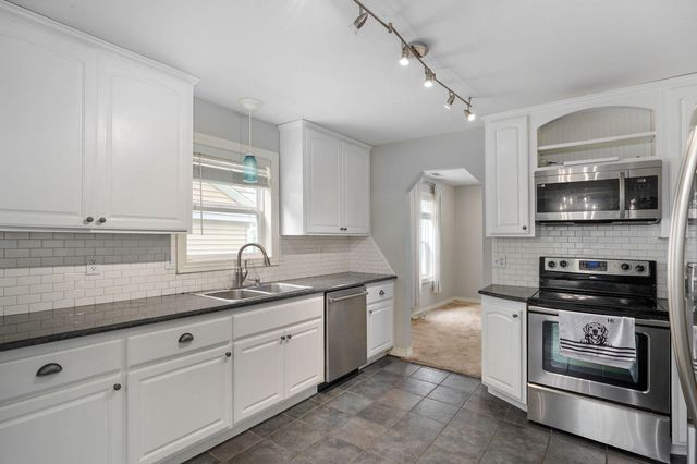 1210 S Pennsylvania Avenue, Springfield, MO 65807