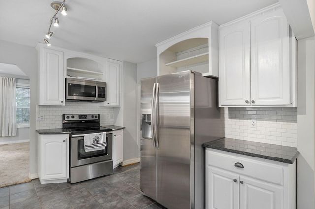 1210 S Pennsylvania Avenue, Springfield, MO 65807