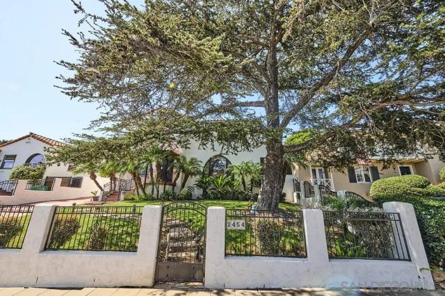 2454 presidio dr, San Diego, CA 92103