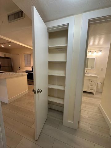 9175 SW 77th Ave 108, Miami, FL 33156