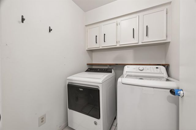 12131 Ella Lee Lane, Houston, TX 77077