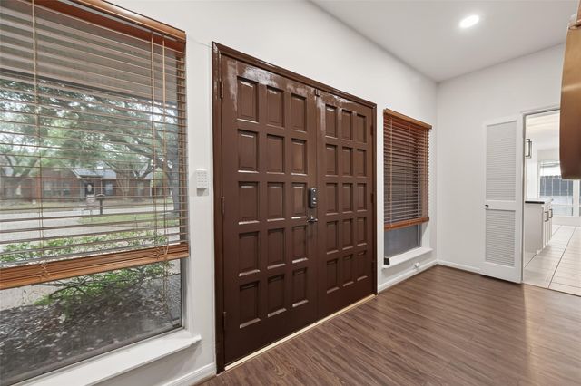 12131 Ella Lee Lane, Houston, TX 77077