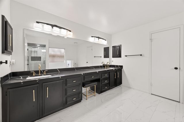 12131 Ella Lee Lane, Houston, TX 77077