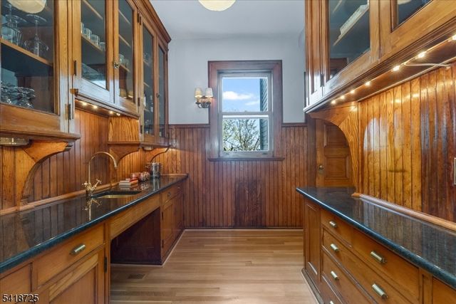 270 Up Mountain Avenue, Montclair Twp., NJ 07043