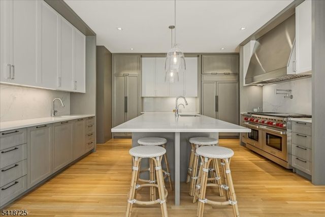 270 Up Mountain Avenue, Montclair Twp., NJ 07043