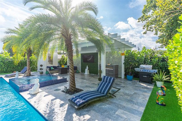 444 SW 64th Ave, Miami, FL 33144