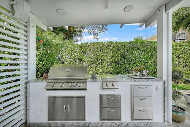 444 SW 64th Ave, Miami, FL 33144