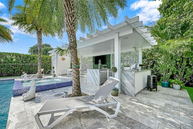 444 SW 64th Ave, Miami, FL 33144