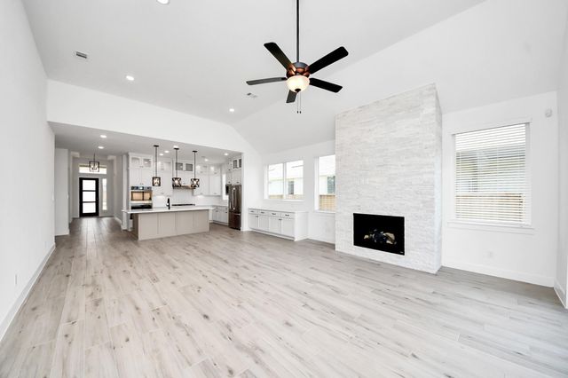 9507 Chateau Hill, Manvel, TX 77578