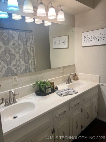 1901 Mockingbird, Mcalester, OK 74501