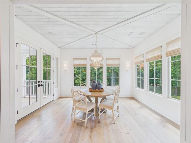 8401 W Kingbird Court, Bentonville, AR 72713