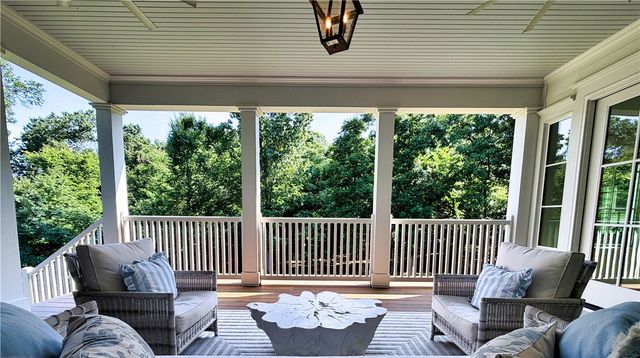 8401 W Kingbird Court, Bentonville, AR 72713