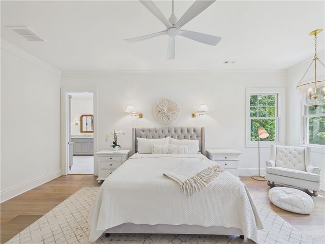 8401 W Kingbird Court, Bentonville, AR 72713