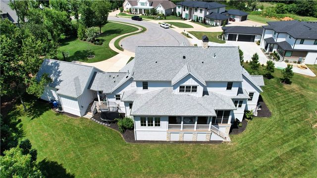 8401 W Kingbird Court, Bentonville, AR 72713