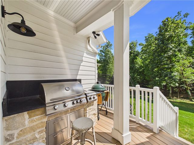 8401 W Kingbird Court, Bentonville, AR 72713