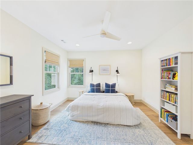 8401 W Kingbird Court, Bentonville, AR 72713
